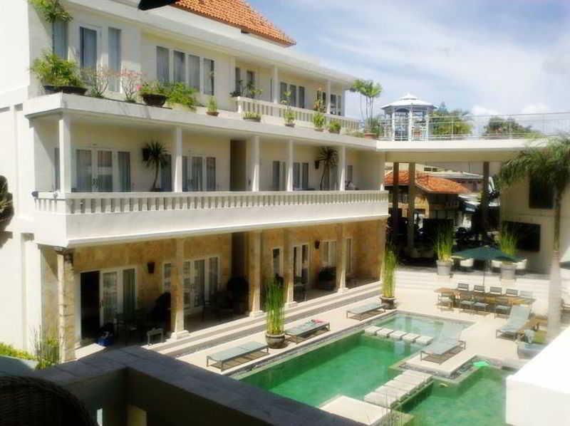 Bali Court Hotel & Apartment Legian  Exterior photo