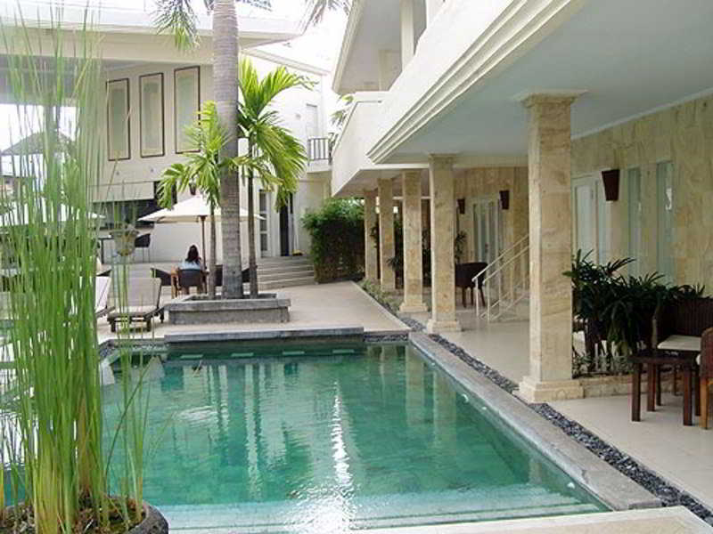 Bali Court Hotel & Apartment Legian  Exterior photo